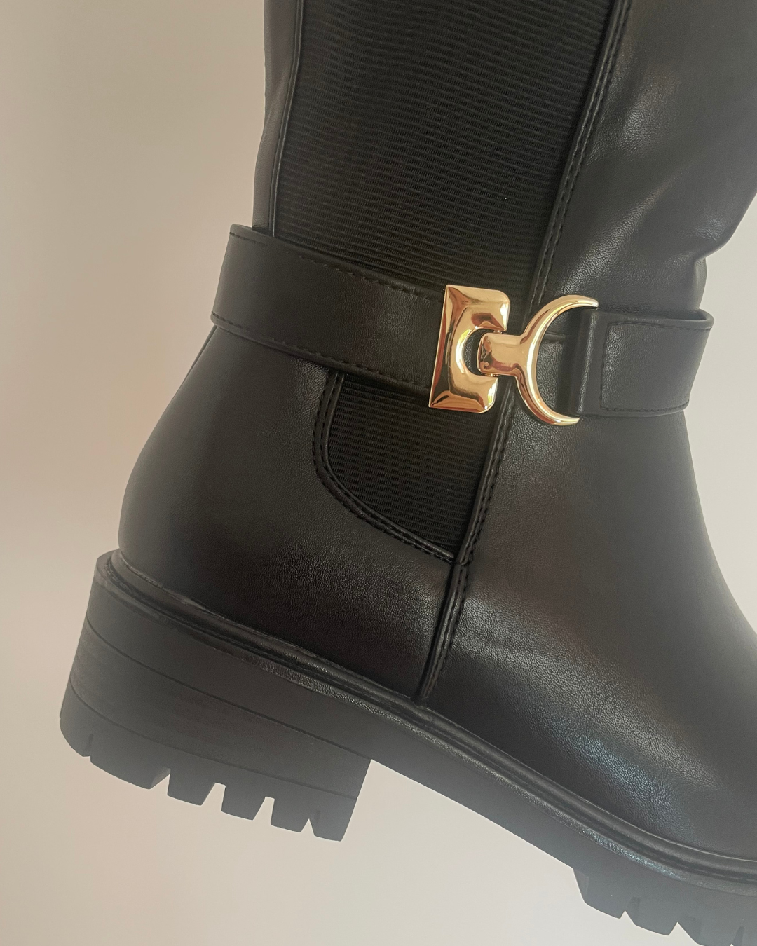 Bottes noires grandes pointures