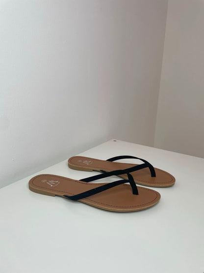 Tongs noires grandes pointures