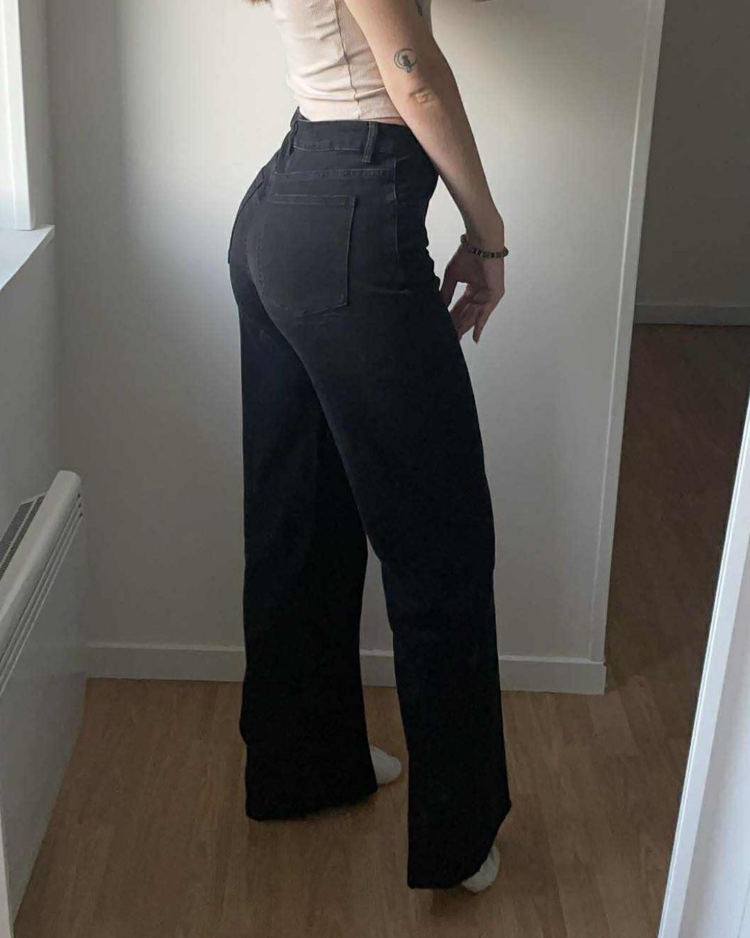 Jean ultra long noir ourlets