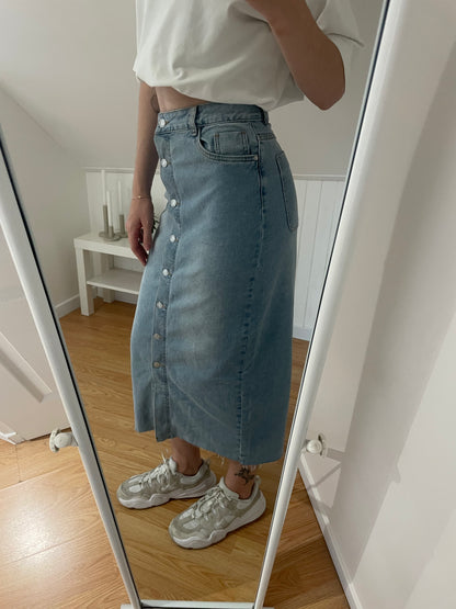 JUPE MI-LONGUE EN JEAN