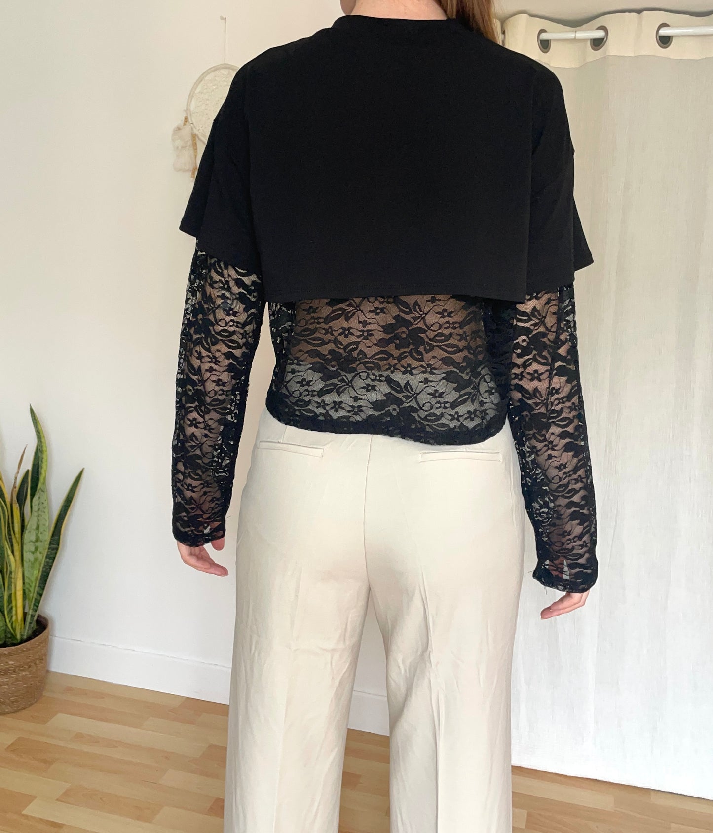 Crop top dentelle noir